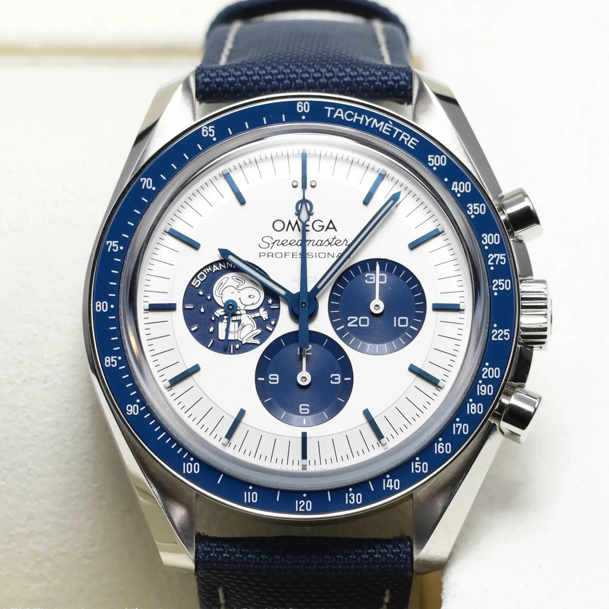 Omega Speedmaster Silver Snoopy