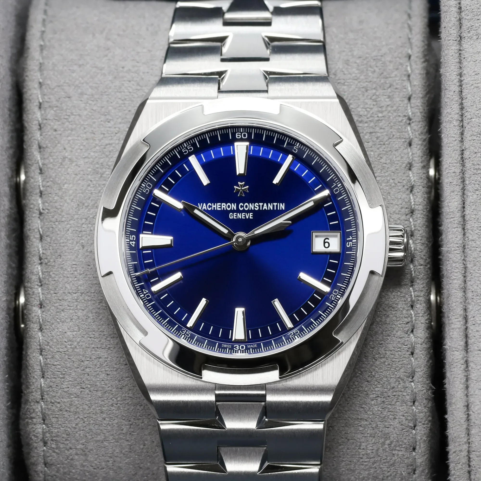 Vacheron Constantin Overseas