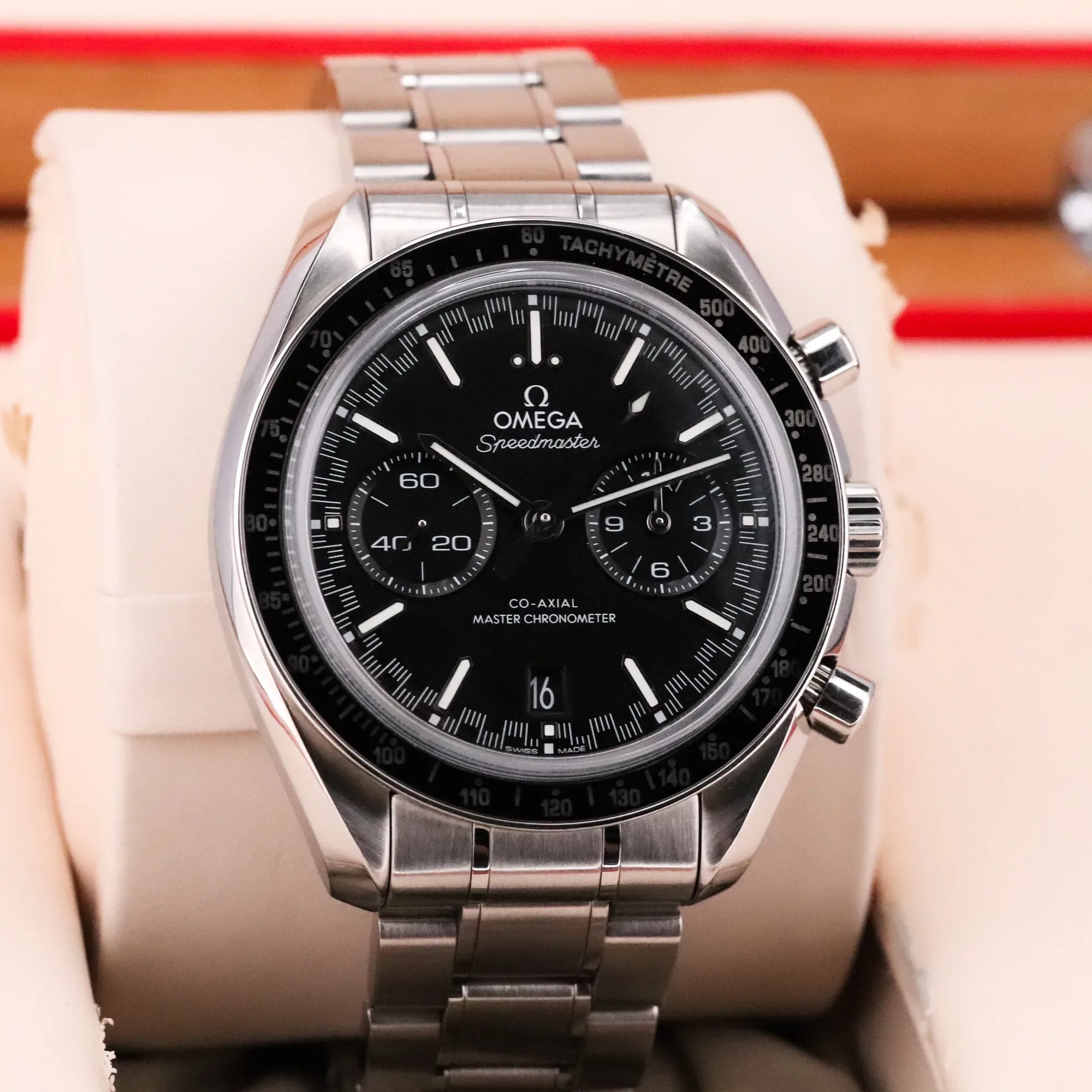 Omega Speedmaster Racing